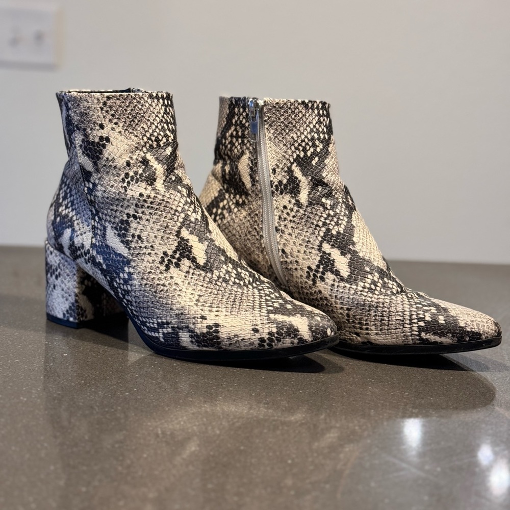 Madden Girl Snakeskin booties (size 8)